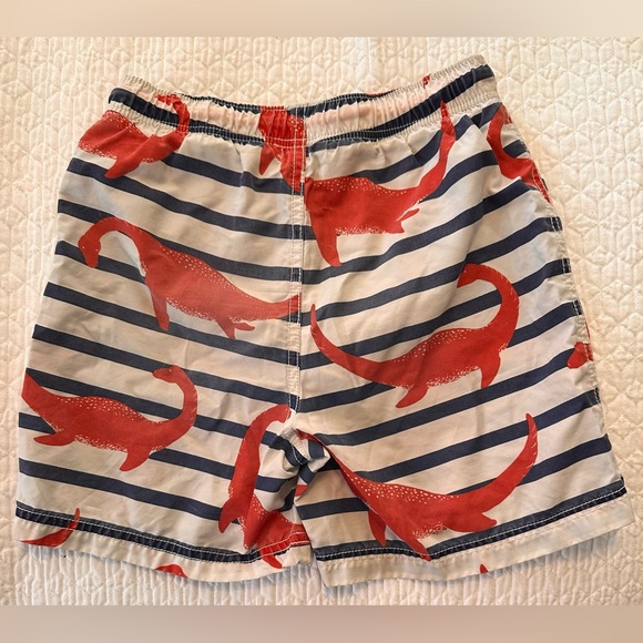198. KIDS MINI BODEN BOYS NESSIE RED NAVY STRIPE GRAPHIC BATHERS SWIM TRUNKS - Picture 3 of 10